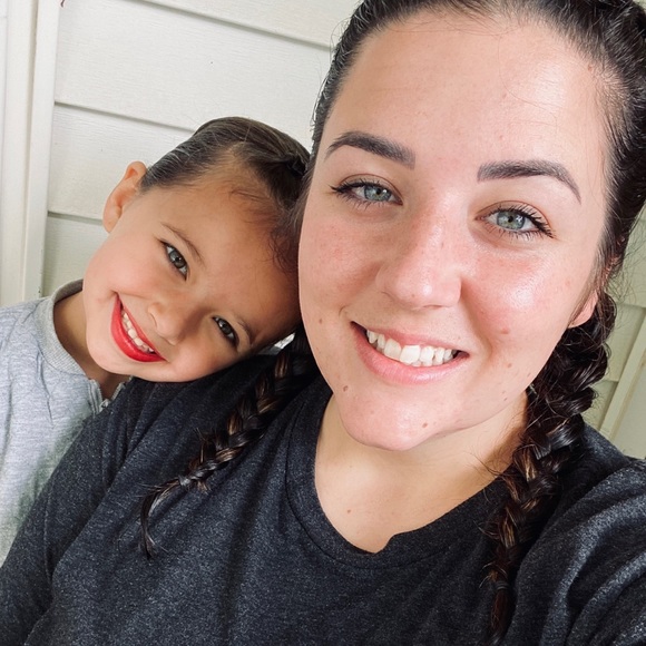 Meet your Posher, Amber - Picture 1 of 1